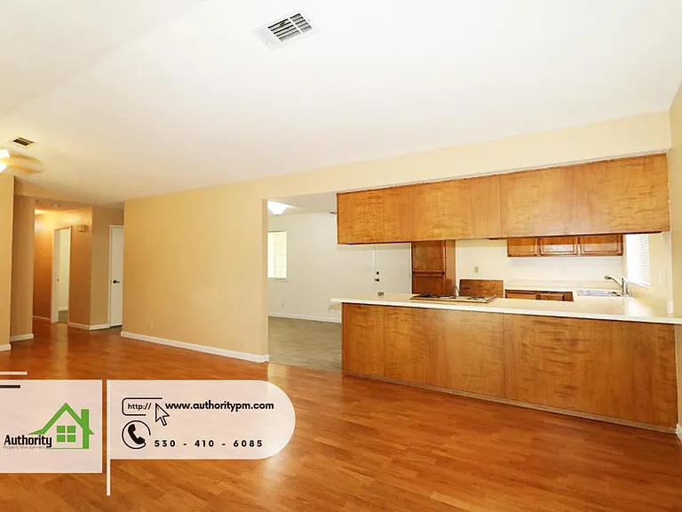 6822 Creekside St — Photo 7