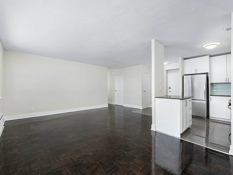 6 Auburndale Ct #301 — Photo 7
