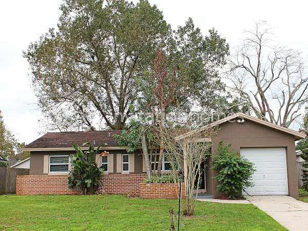 147 Burns Ave — Photo 1