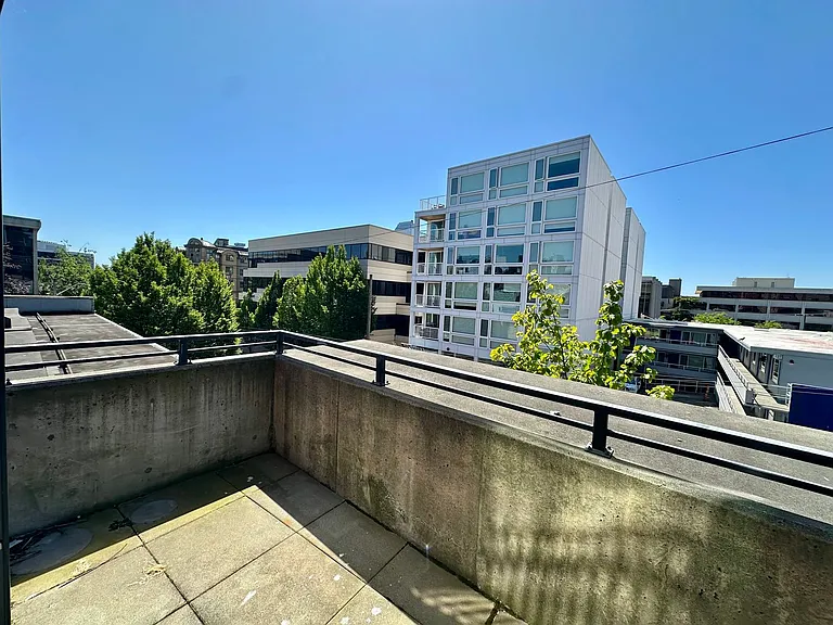 View 222 — Photo 47