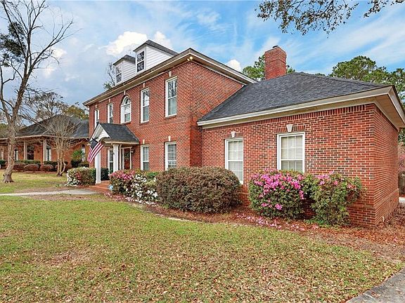 4th image of 7000 Charleston Oaks Dr N