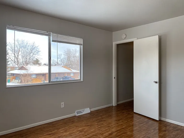 1954 Pecan St #2 — Photo 16