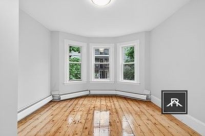 3rd image of 116 Woodstock St #2