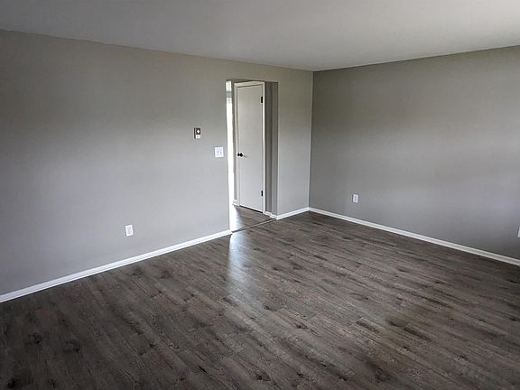 3rd image of 2307 Berkley Ave