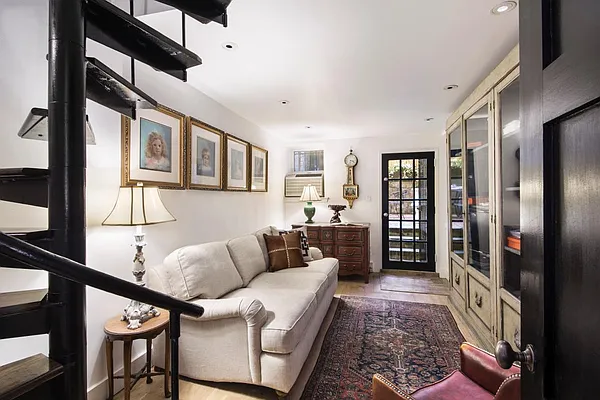 Sold by Town Residential | media 13