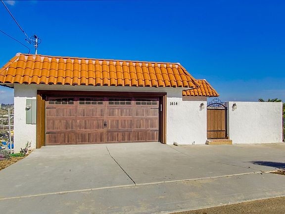 3rd image of 1414 Franciscan Way