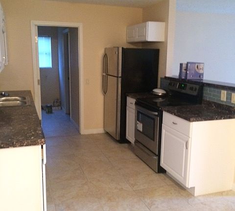 2nd image of 18194 Lake Worth Blvd