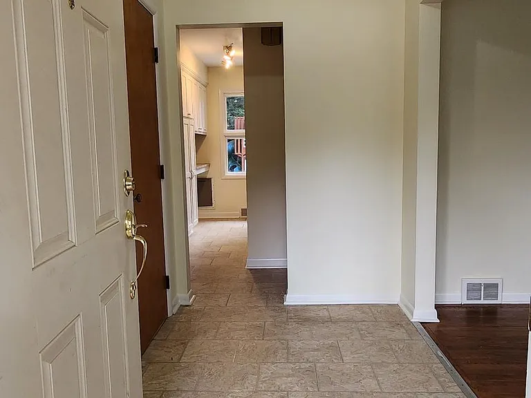3033 Stanley Rd — Photo 2