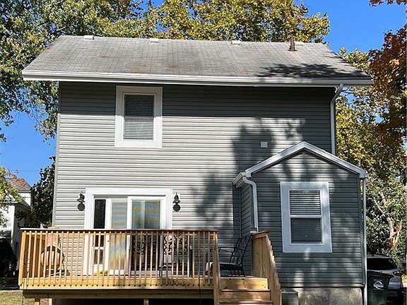 4th image of 204 E Main St