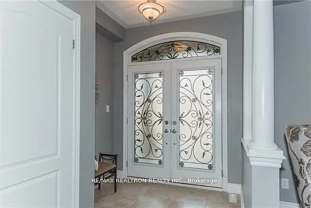 978 Ernest Cousins Cir — Photo 3