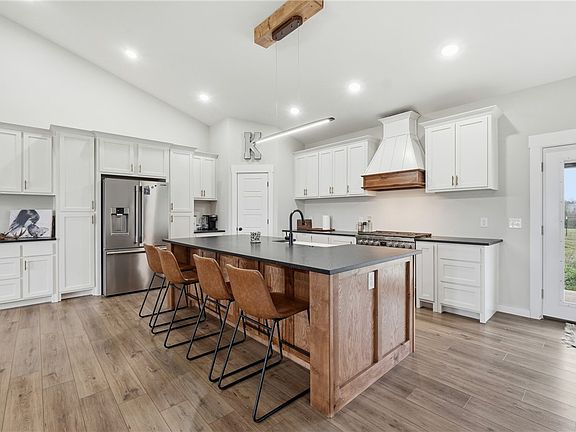 4th image of 16731 Patton Rd