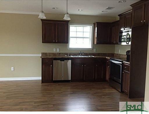 3rd image of 108 Kingsley South Drive