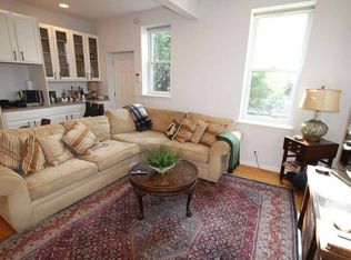 3829 N Greenview Ave, Chicago, IL 60613