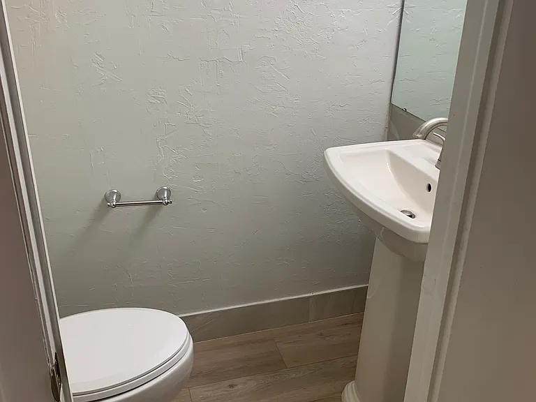122 Springwood B Cir #B — Photo 5