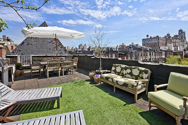 Sold by Corcoran | media 1