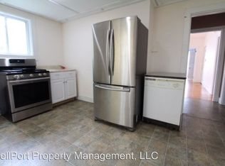 243 Valley St APT 2, Portland, ME 04102