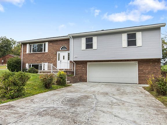 2nd image of 1307 Downwood Manor Dr