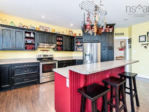 3rd image of 385 Archibald Brook Rd