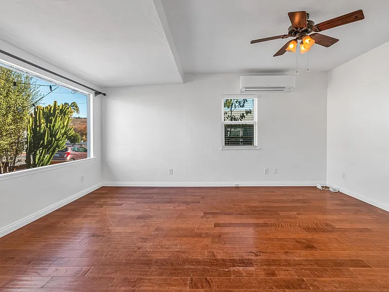 2235 Polk Ave — Photo 8