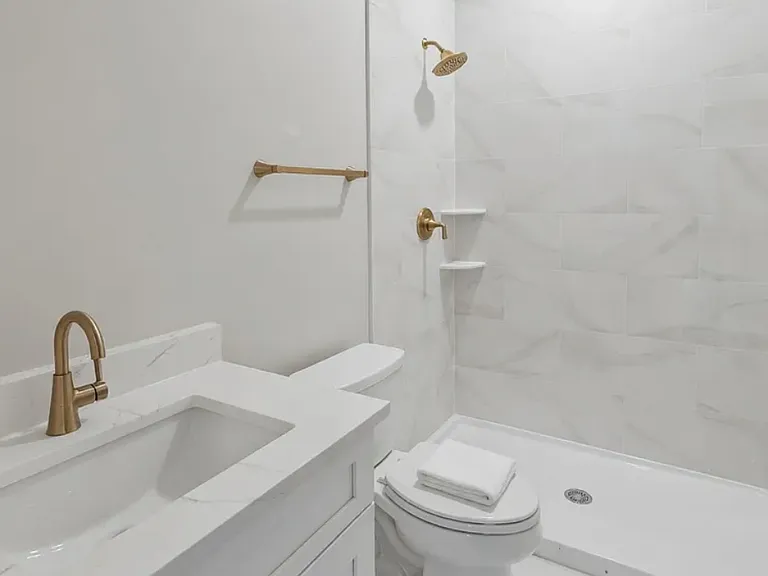 3602 W 26th St — Photo 5