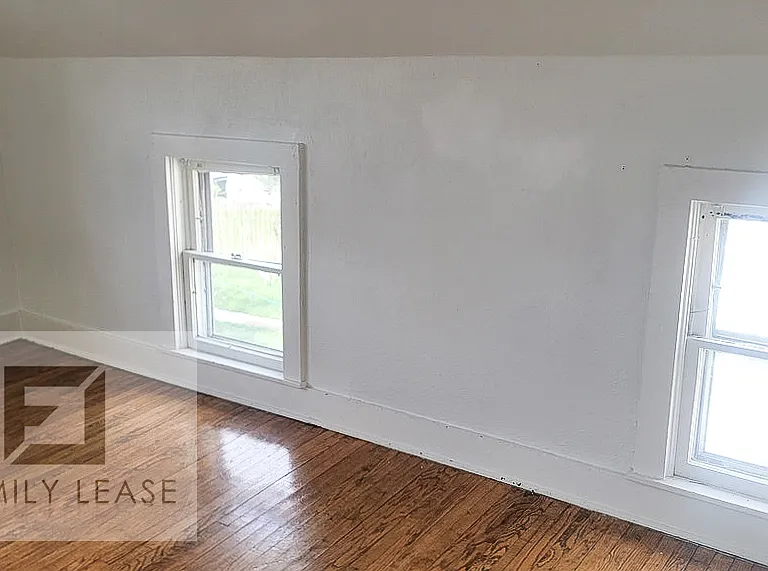 542 7th Ave S — Photo 24