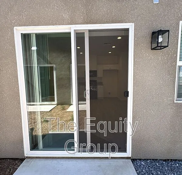 735 S Pinkham #102 — Photo 13