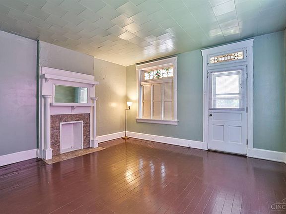 4th image of 3643 Borden St