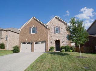 258 Meandering Dr, Lebanon, TN 37090