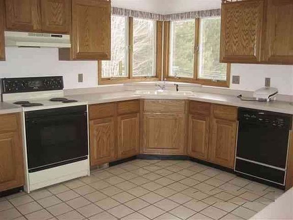 2nd image of 5530 E Echo Lake Rd #E