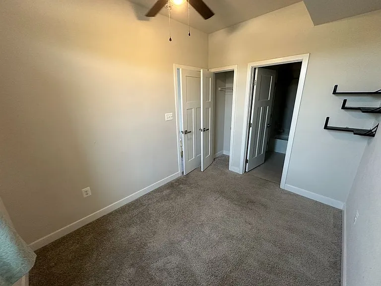 1006 Alum Spring Rd — Photo 1