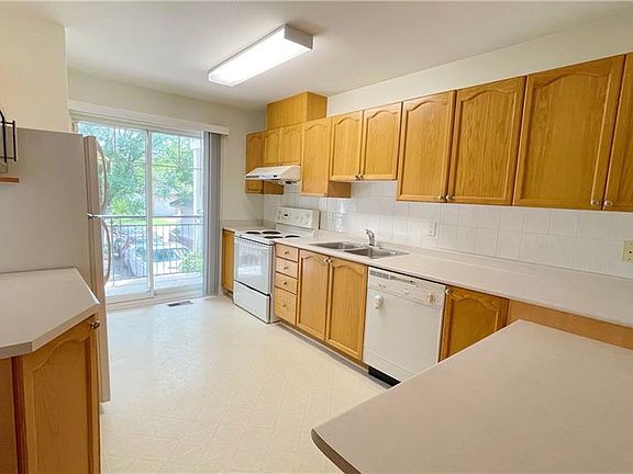 3rd image of 31 Thornbury Cres