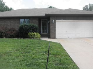 1419 W Whiteside St, Springfield, MO 65807