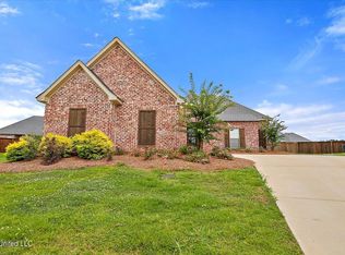 704 Queens Ct, Flowood, MS 39232
