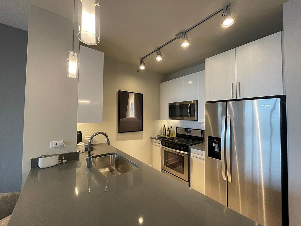 2nd image of 162 W Polk St #313