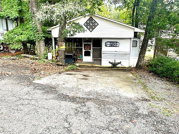 2nd image of 108 Daniel Boone Trl