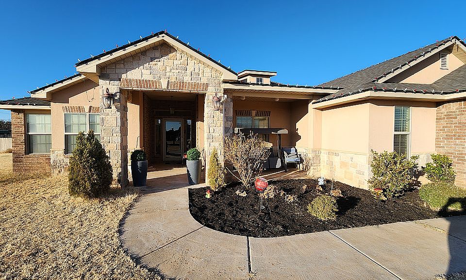 Covered porch 