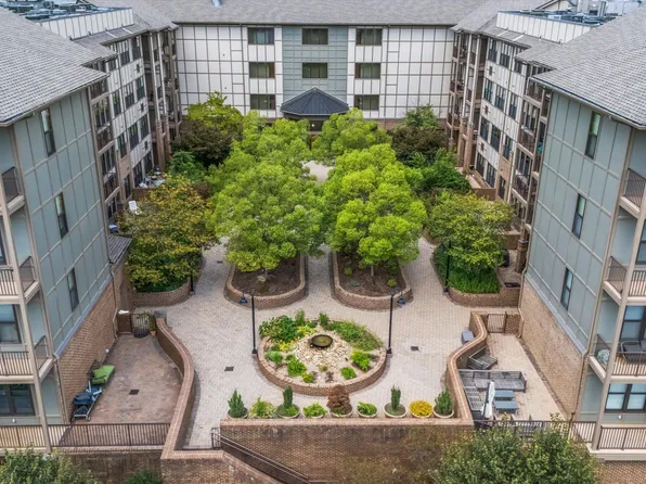 445 W Blount Ave APT 428, Knoxville, TN 37920