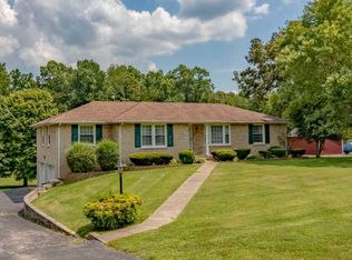 905 Shellie Dr, Clarksville, TN 37043