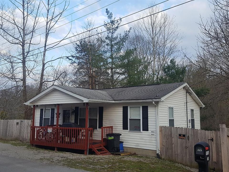 1st image of 225 Lincoln Ave