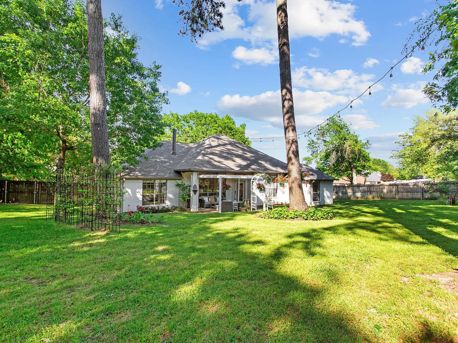 11479 Chasewood Dr — Photo 2