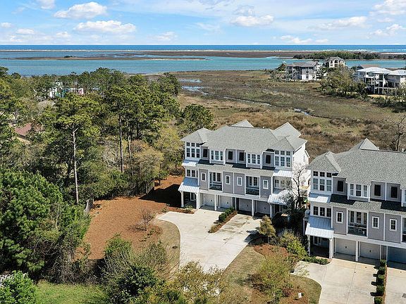 3rd image of 7697 Dunewalk Court