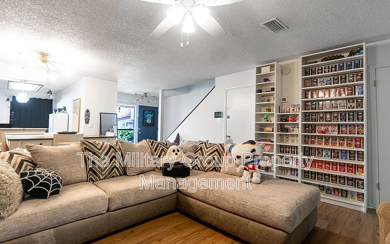 4814 Kingsmeadow Ln — Photo 3