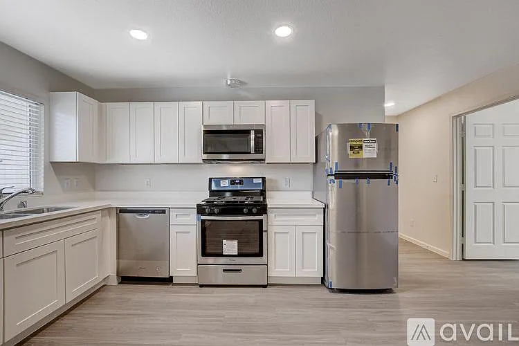 405 S 10th St #3 — Photo 1