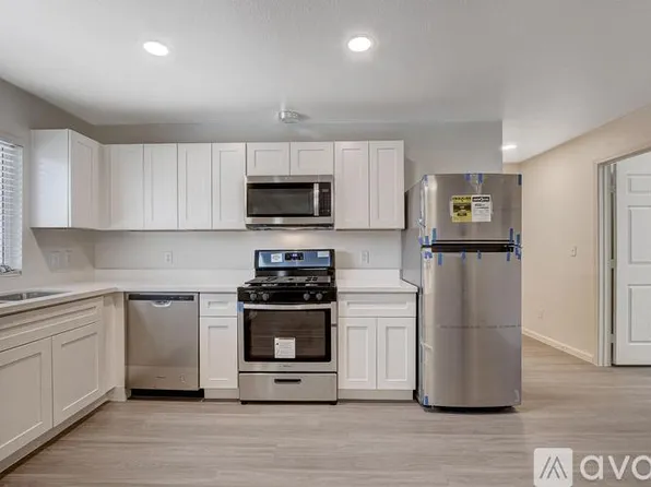 405 S 10th St #3, Las Vegas, NV 89101