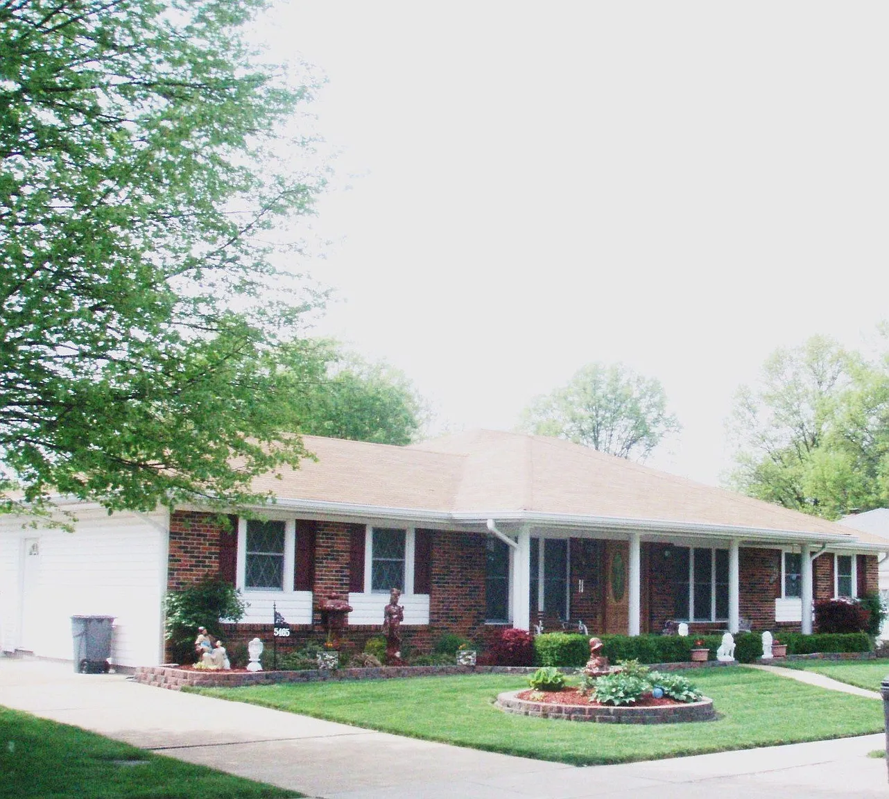 5465 Charglow Dr photo 1