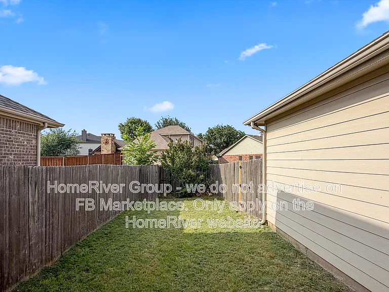 9201 Remington Dr — Photo 14