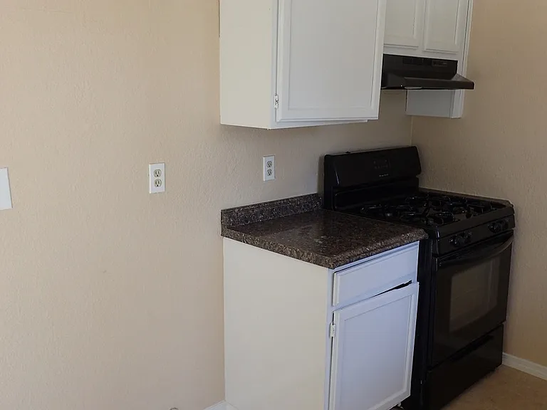 11500 Bob Mitchell Dr — Photo 9