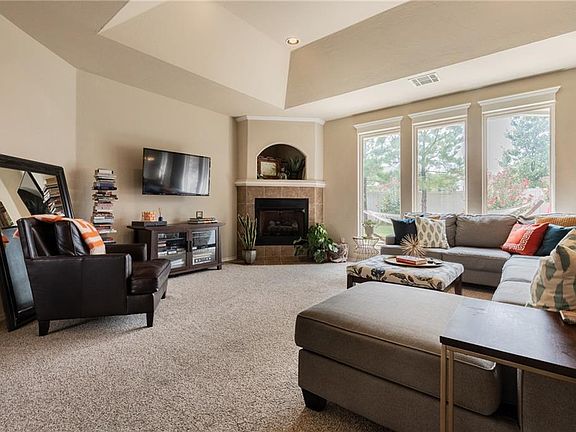 4th image of 16313 Napa Cir