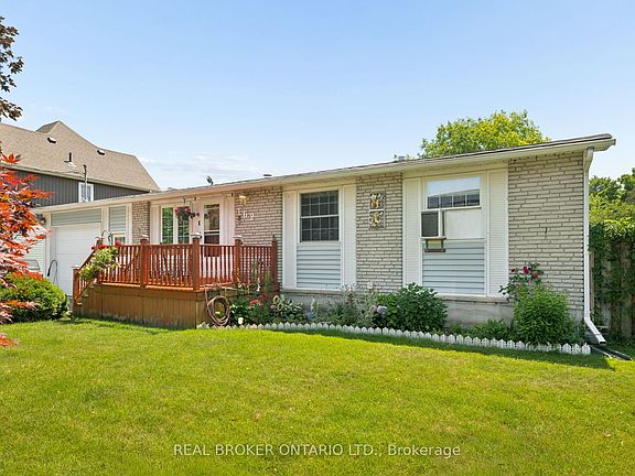 4th image of 162 Tiffany St