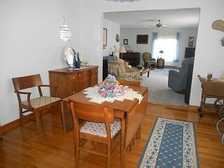 3rd image of 19 Randall Dr